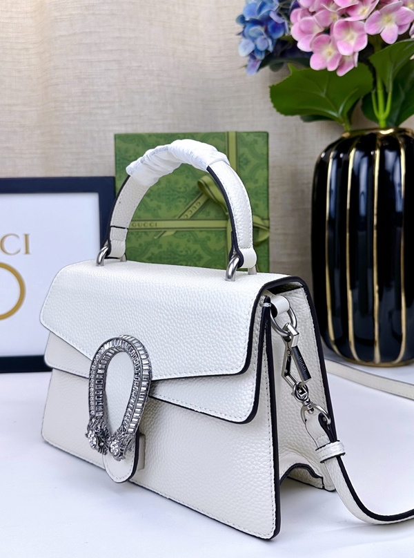 激安グッチバッグコピー側面デザイン